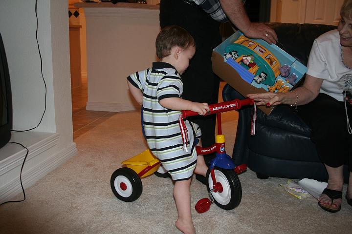 Grant's 2 year birthday160.JPG